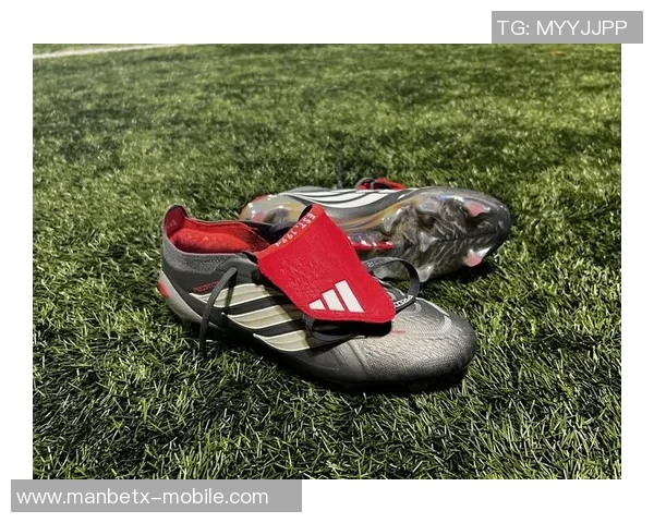 适合不同场地的平底足球鞋推荐与选购指南